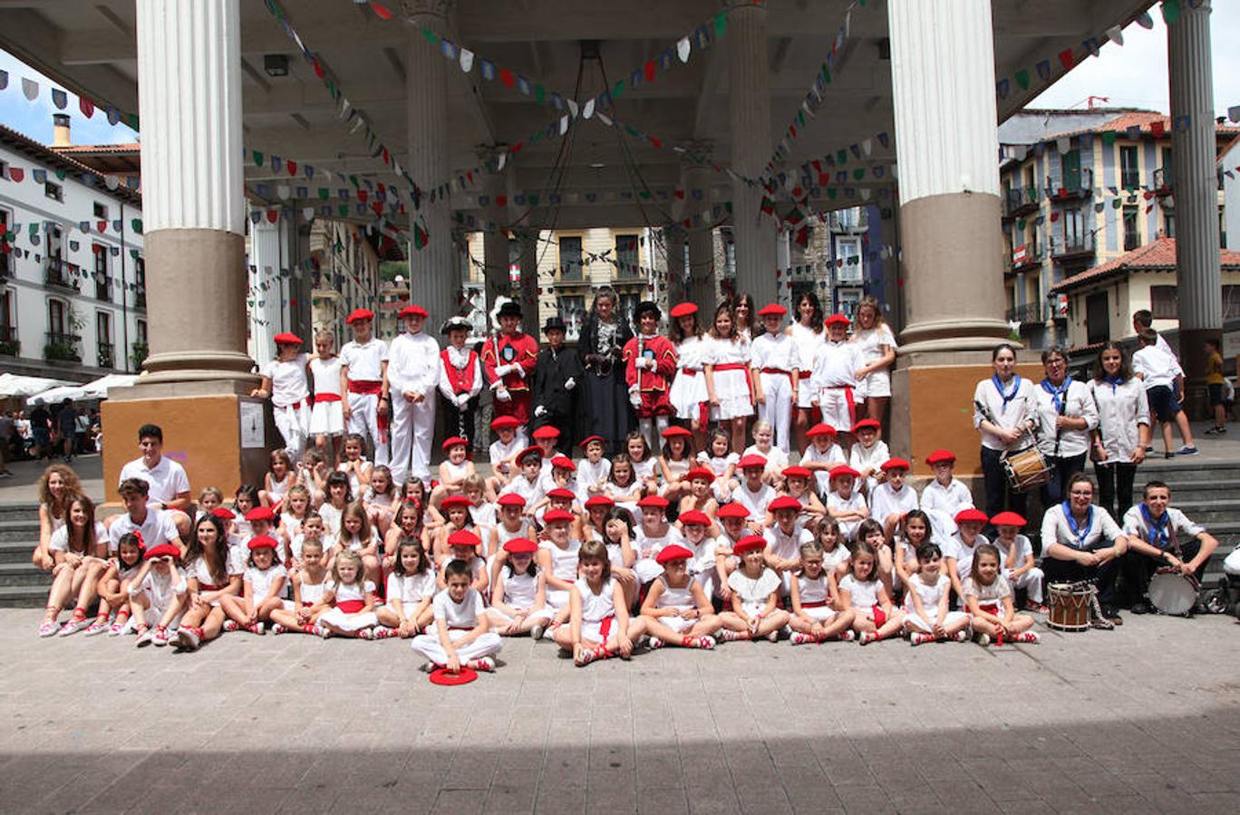 ras los festejos infantiles, la localidad se mete de lleno en las fiestas santaneras del 750 aniversario de la villa