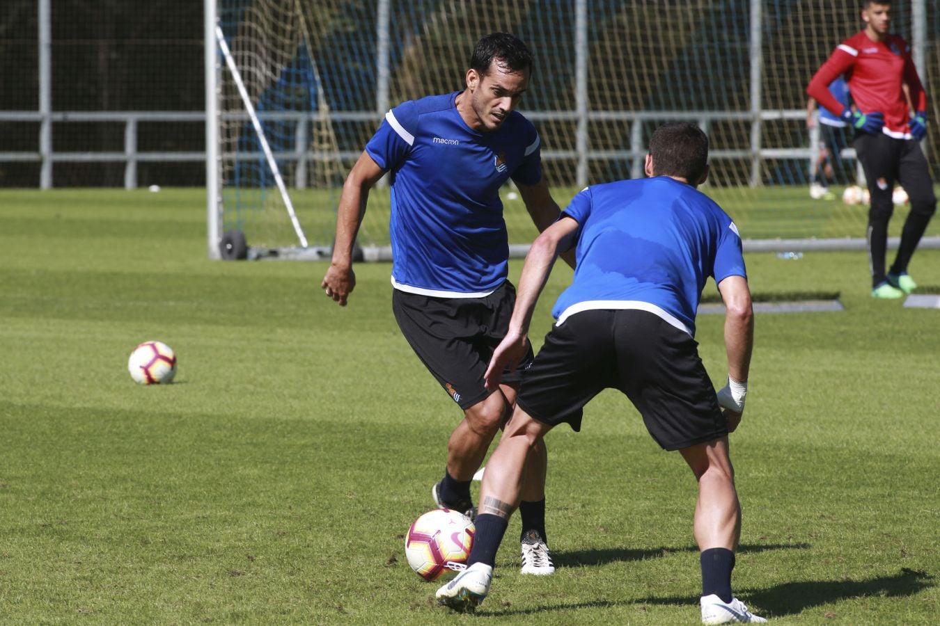 El mexicano ha retomado los entrenamientos tras disfrutar de unos días de descanso consesuados con la Real Sociedad al haber participado en el Mundial