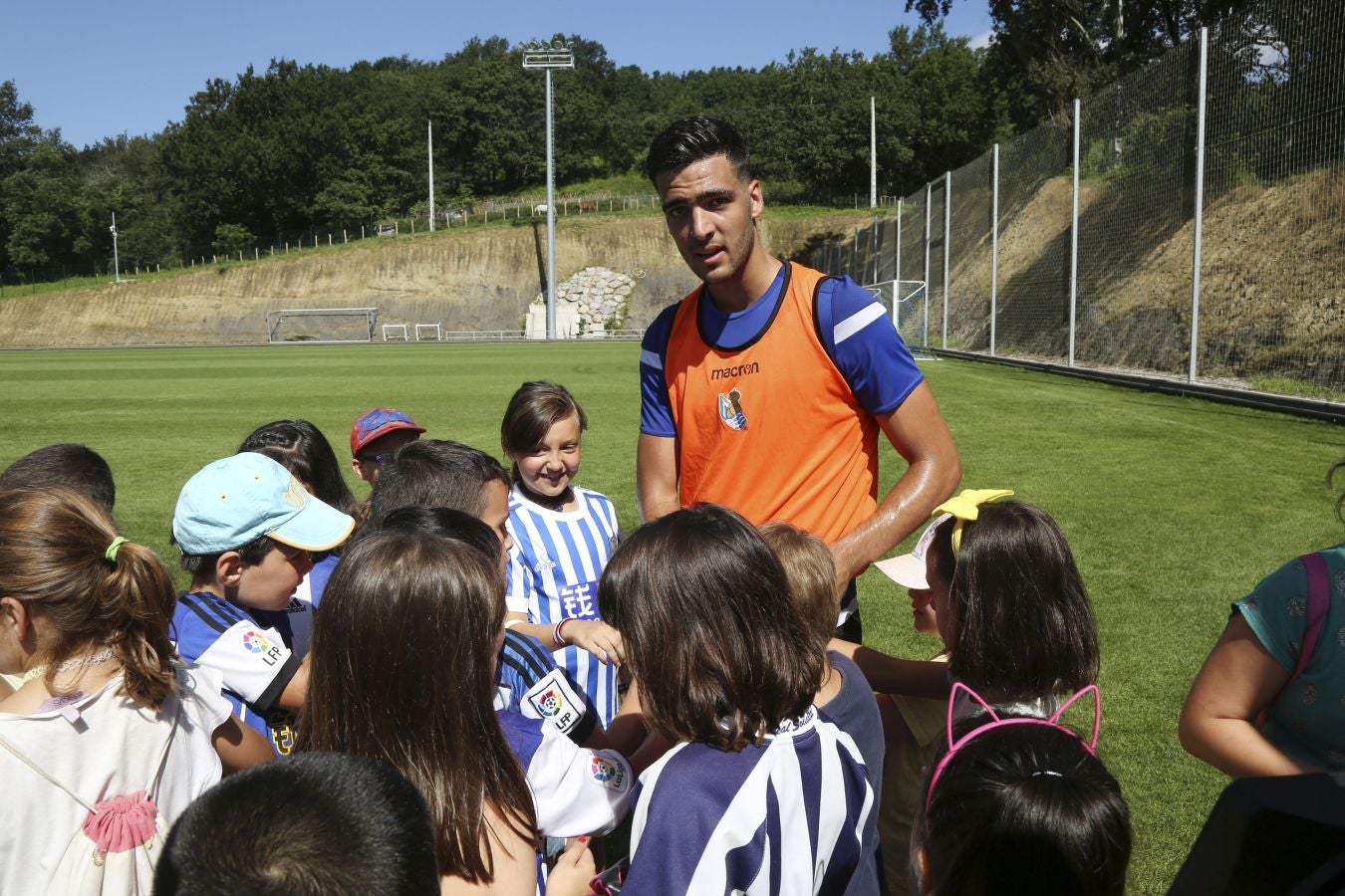 El mexicano ha retomado los entrenamientos tras disfrutar de unos días de descanso consesuados con la Real Sociedad al haber participado en el Mundial