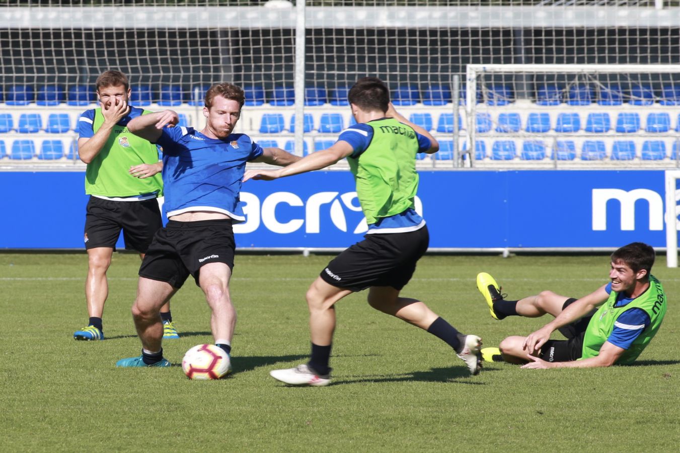 El mexicano ha retomado los entrenamientos tras disfrutar de unos días de descanso consesuados con la Real Sociedad al haber participado en el Mundial
