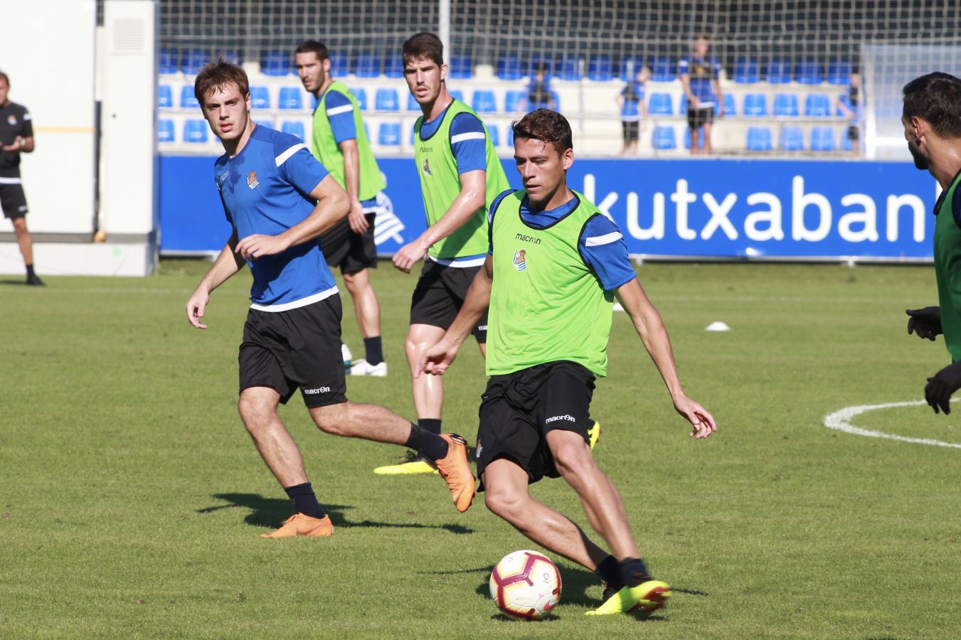 El mexicano ha retomado los entrenamientos tras disfrutar de unos días de descanso consesuados con la Real Sociedad al haber participado en el Mundial