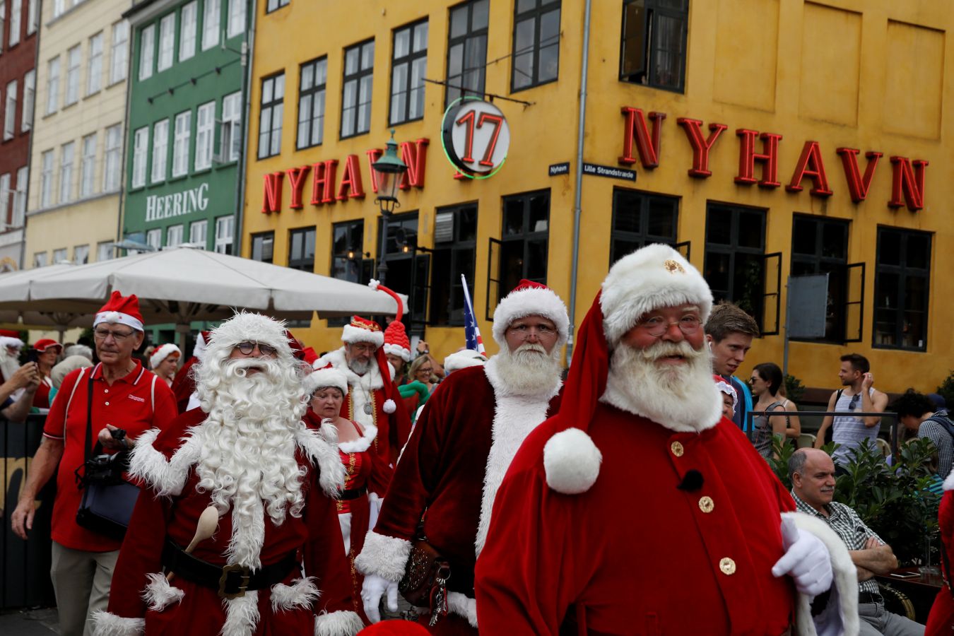 Este domingo se ha celebrado la 61ª conferencia anual de Papá Noel en Copenhague. Más de 150 Santa Claus se reunieron ayer en Dinamarca