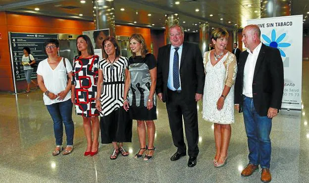 García, Artolazabal, Uriarte, San José, Larrañaga, Tapia y Arza, en el último encuentro de la Mesa de Diálogo Social, en julio de 2017.