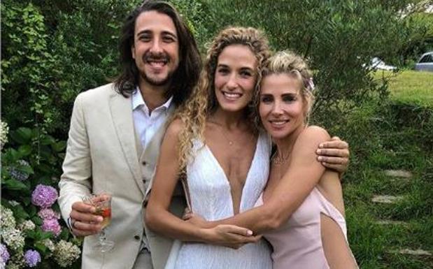 La imagen que ha publicado Elsa Pataky en su cuenta de Instagram con los recién casados.