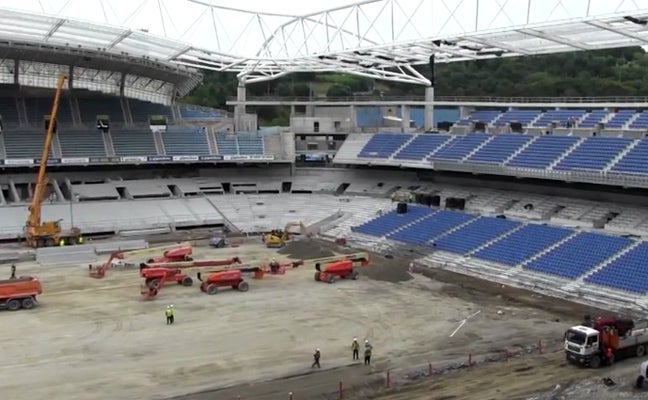 El hueco para el vídeo marcador, entre la grada Este y la Sur. 