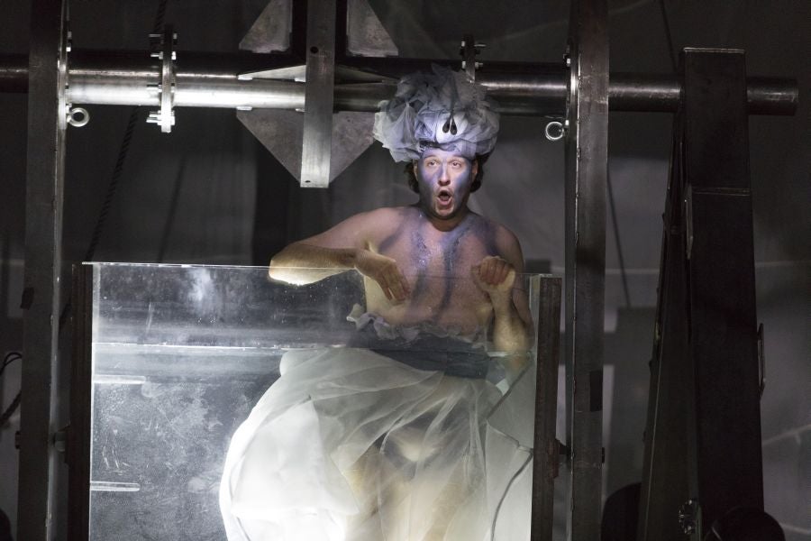 Ensayo general de La Fura dels Baus junto a la Orquesta Sinfónica de Bilbao este miércoles en el Kursaal