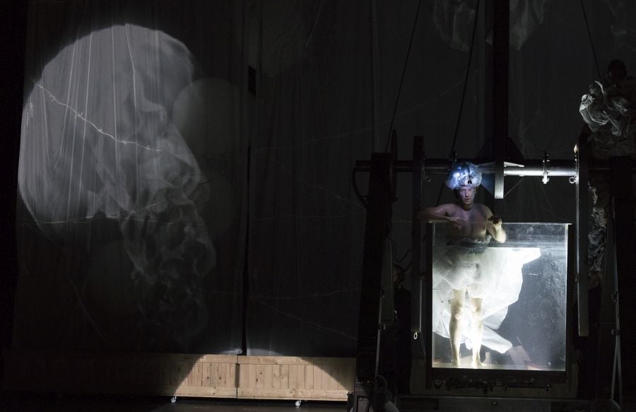 Ensayo general de La Fura dels Baus junto a la Orquesta Sinfónica de Bilbao este miércoles en el Kursaal