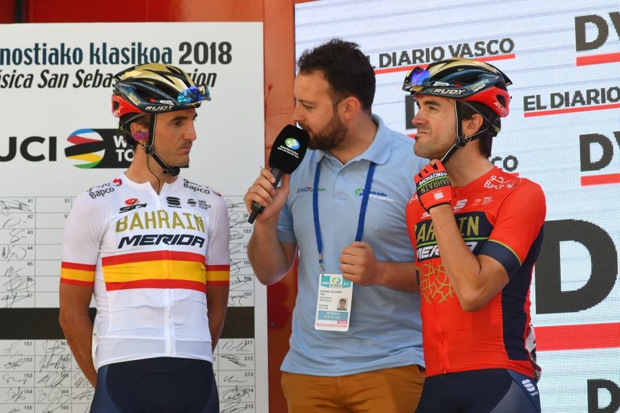 Gran ambiente en Alderdi Eder y el Bulevard donostiarra con cientos de aficionados viendo la presentación de los equipos participantes y la salida de la Clásica de San Sebastián