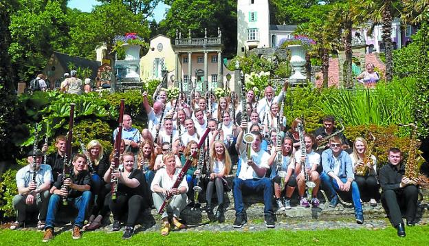 Los músicos de Faroese Clarinet Choir y Faroese Saxophone Choir.