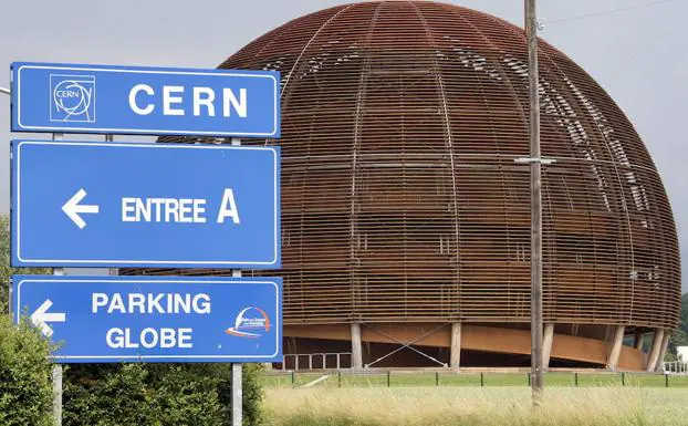 Entrada del CERN que acoge el mayor acelerador de partículas del mundo. 