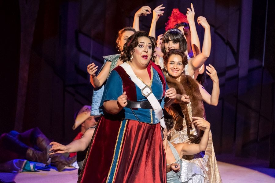 Paolo Arrivabeni dirige esta producción que se estrenó en mayo en Buenos Aires y transmite «las ganas de vivir queda la música de Rossini» 