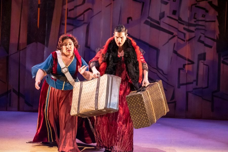 Paolo Arrivabeni dirige esta producción que se estrenó en mayo en Buenos Aires y transmite «las ganas de vivir queda la música de Rossini» 