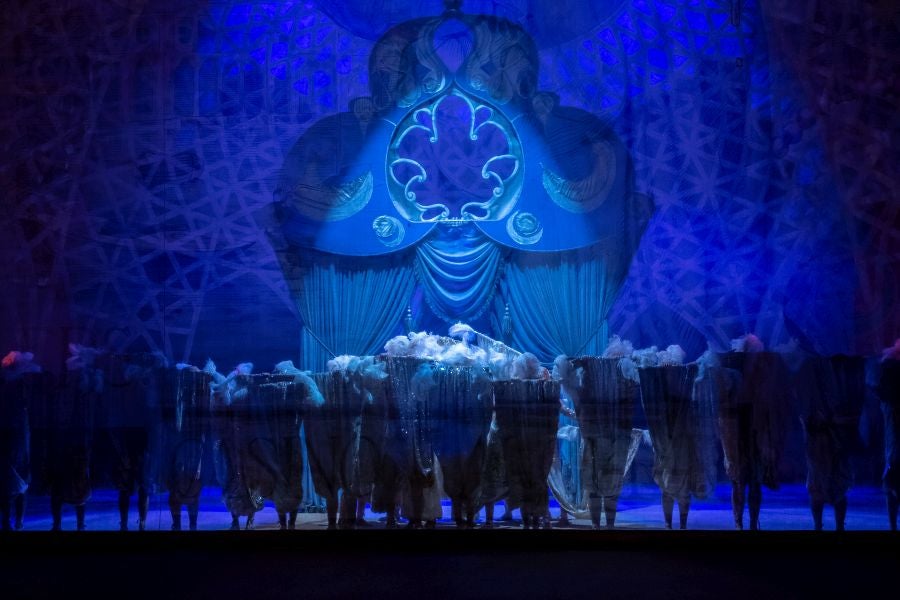 Paolo Arrivabeni dirige esta producción que se estrenó en mayo en Buenos Aires y transmite «las ganas de vivir queda la música de Rossini» 