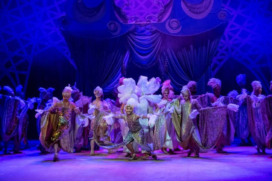 Paolo Arrivabeni dirige esta producción que se estrenó en mayo en Buenos Aires y transmite «las ganas de vivir queda la música de Rossini» 