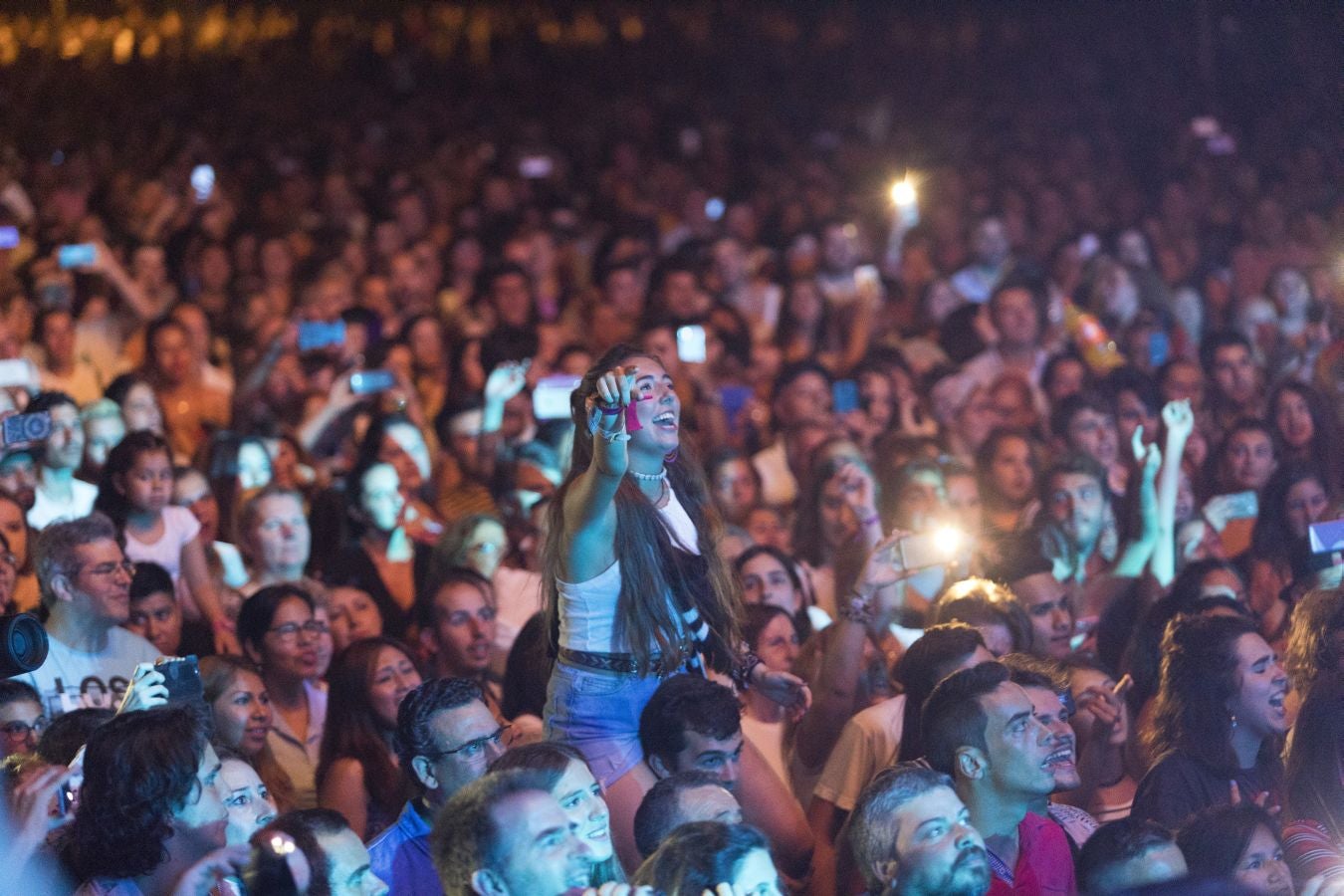 El público vibró con la actuación de la donostiarra en el inicio de las fiestas