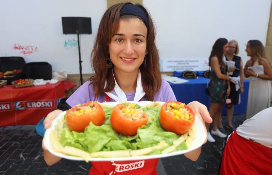 Dentro de los Concursos gastronómicos de la Semana Grande, este domingo 12 de agosto, se ha celebrado el concurso de tortilla de patata en la Bretxa.