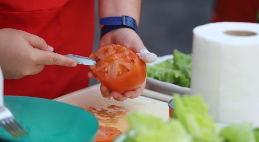 Dentro de los Concursos gastronómicos de la Semana Grande, este domingo 12 de agosto, se ha celebrado el concurso de tortilla de patata en la Bretxa.