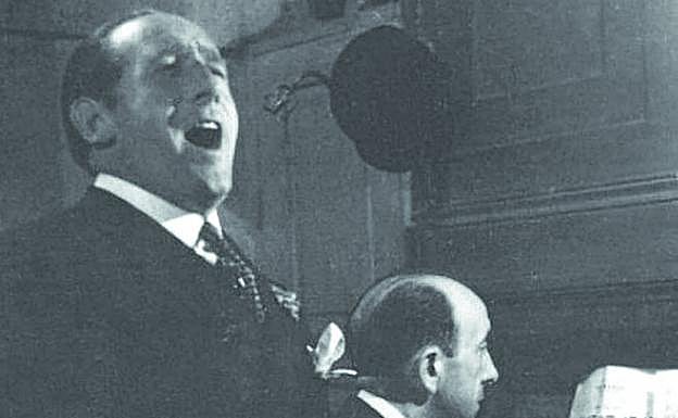 Ópera. Cristóbal Altube (1897-1951) comenzó a cantar en el coro parroquial de Mondragón. 