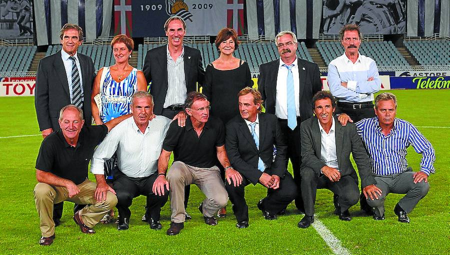 Centenario (7/09/09). Con alguna ausencia, el entonces elegido mejor once de la historia del club. 