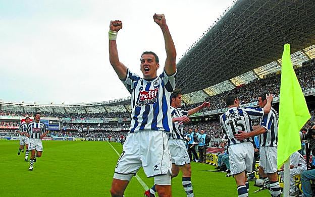 Kovacevic celebra uno de los cuatro goles al Real Madrid (4-2) el año del subcampeonato. 