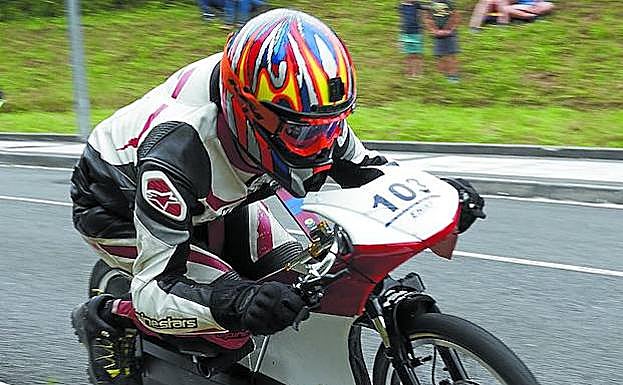 Uno de los vehículos que participó en la competición de dos ruedas. 