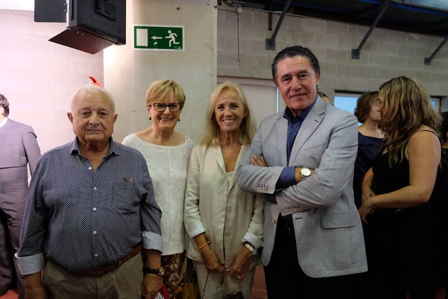 La ausencia de Cayetano ha convertido la corrida en un mano a mano entre Roca Rey y Enrique Ponce