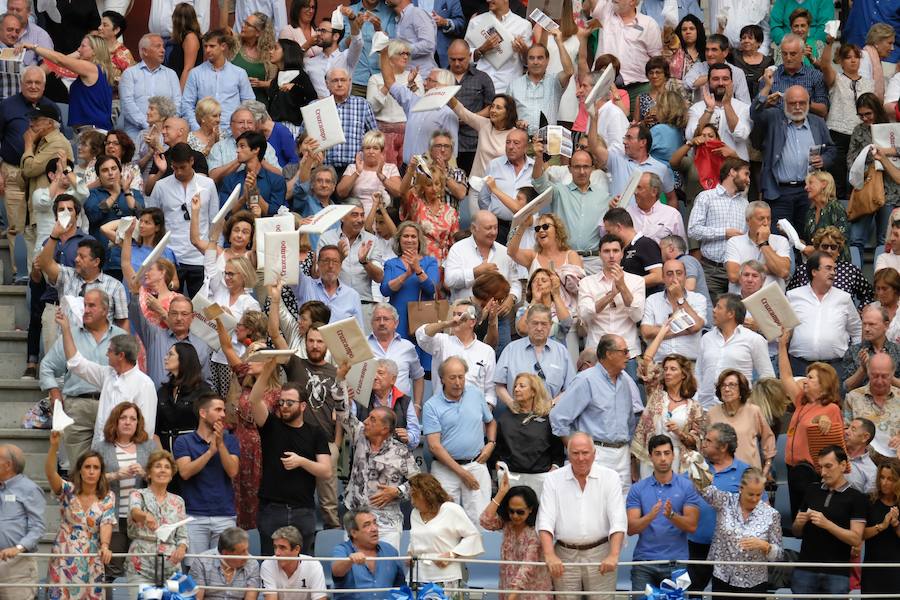 La ausencia de Cayetano ha convertido la corrida en un mano a mano entre Roca Rey y Enrique Ponce