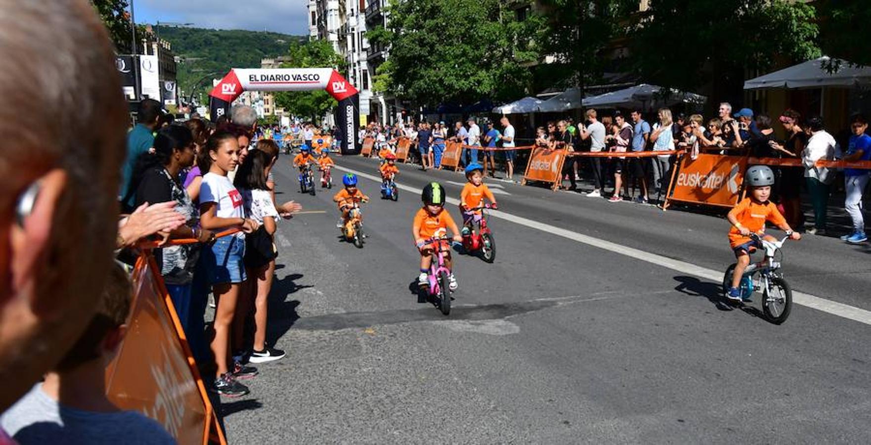 Los primeros participantes en la Bizikleta Festa ya dejaron atrás la infancia, pero la cantera, como sus energías, se renueva cada año