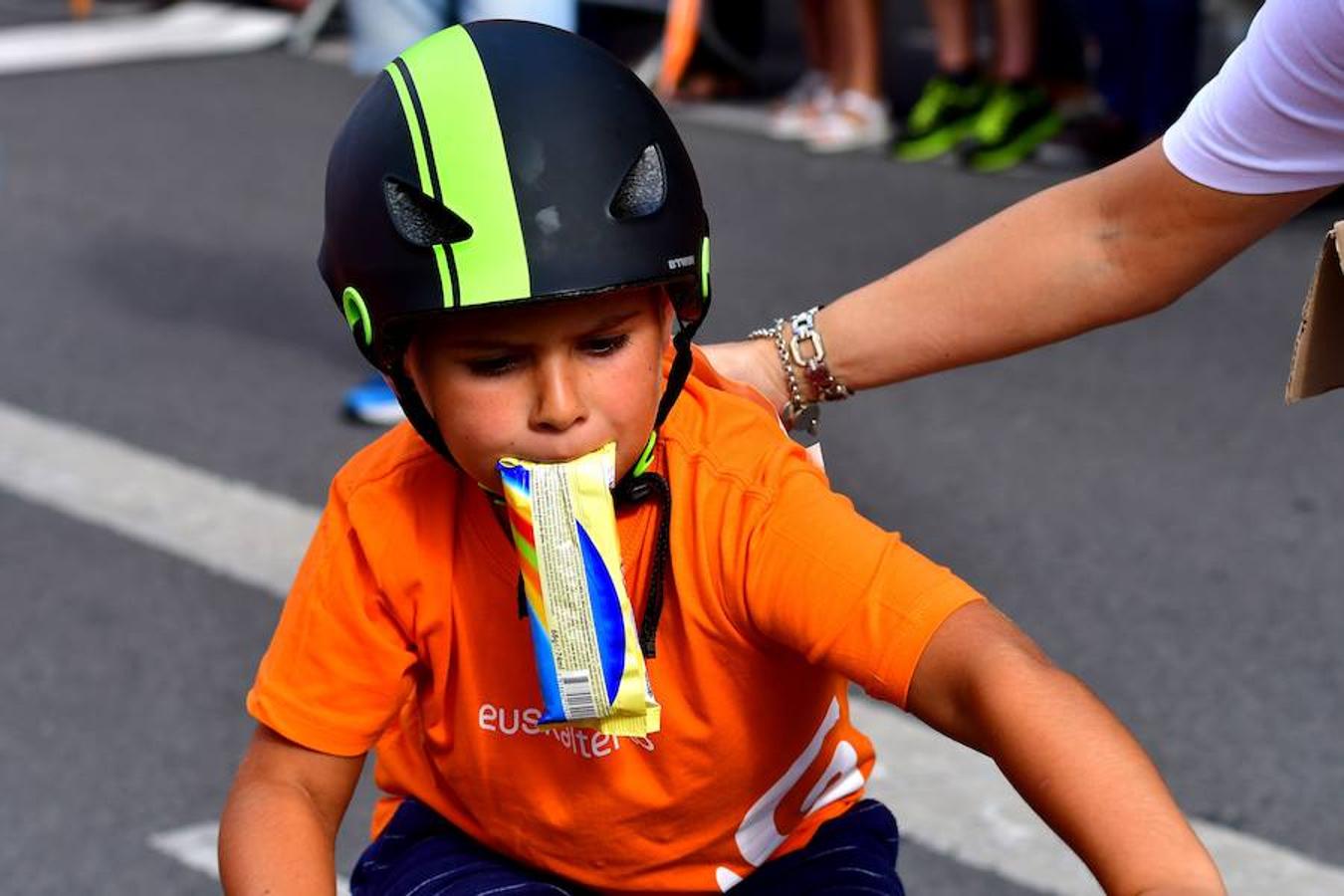 Los primeros participantes en la Bizikleta Festa ya dejaron atrás la infancia, pero la cantera, como sus energías, se renueva cada año