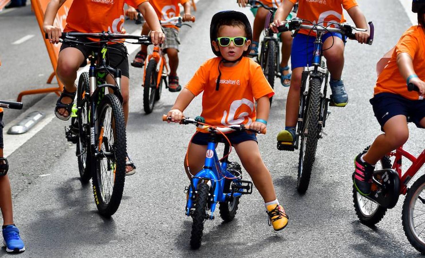 Los primeros participantes en la Bizikleta Festa ya dejaron atrás la infancia, pero la cantera, como sus energías, se renueva cada año