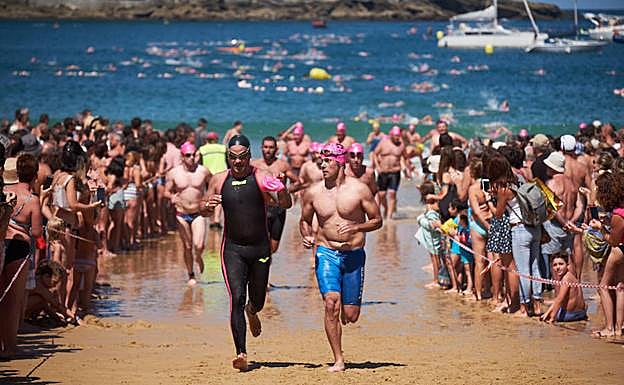 Galería. La Travesía a Nado del Paseo Nuevo,ha sido un éxito.
