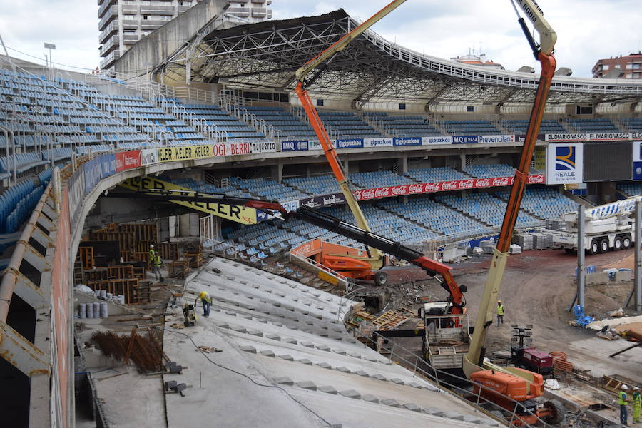 El estadio de Anoeta ya muestra en buena parte cómo estará el día de su reapertura, el 15 de septiembre, ante el F.C. Barcelona