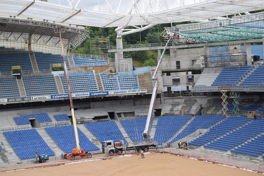 El estadio de Anoeta ya muestra en buena parte cómo estará el día de su reapertura, el 15 de septiembre, ante el F.C. Barcelona