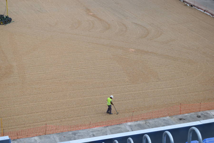 El estadio de Anoeta ya muestra en buena parte cómo estará el día de su reapertura, el 15 de septiembre, ante el F.C. Barcelona
