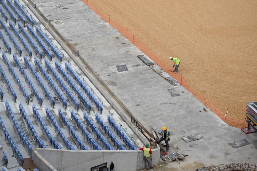 El estadio de Anoeta ya muestra en buena parte cómo estará el día de su reapertura, el 15 de septiembre, ante el F.C. Barcelona