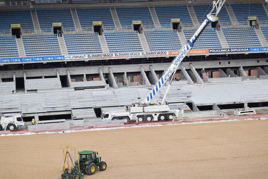 El estadio de Anoeta ya muestra en buena parte cómo estará el día de su reapertura, el 15 de septiembre, ante el F.C. Barcelona
