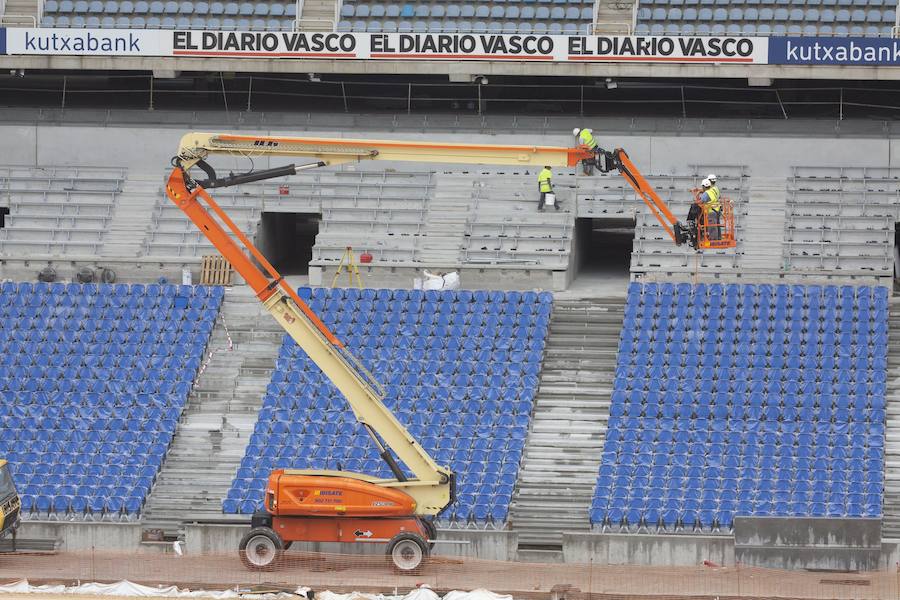 A poco menos de un mes de su reestreno, las obras del estadio de Anoeta presentan grandes avances en los últimos días. Todo estará listo para el Real Sociedad - F.C. Barcelona del próximo 15 de septiembre.