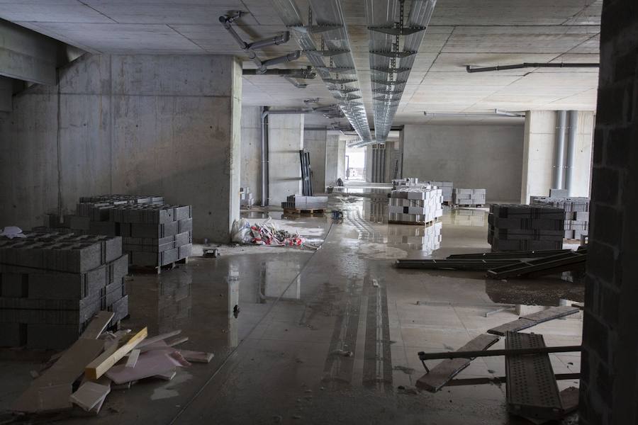 A poco menos de un mes de su reestreno, las obras del estadio de Anoeta presentan grandes avances en los últimos días. Todo estará listo para el Real Sociedad - F.C. Barcelona del próximo 15 de septiembre.