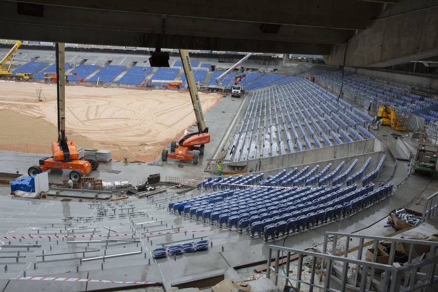 A poco menos de un mes de su reestreno, las obras del estadio de Anoeta presentan grandes avances en los últimos días. Todo estará listo para el Real Sociedad - F.C. Barcelona del próximo 15 de septiembre.