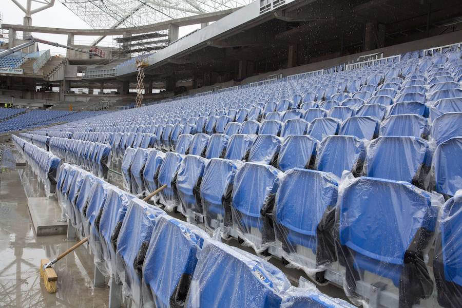 A poco menos de un mes de su reestreno, las obras del estadio de Anoeta presentan grandes avances en los últimos días. Todo estará listo para el Real Sociedad - F.C. Barcelona del próximo 15 de septiembre.