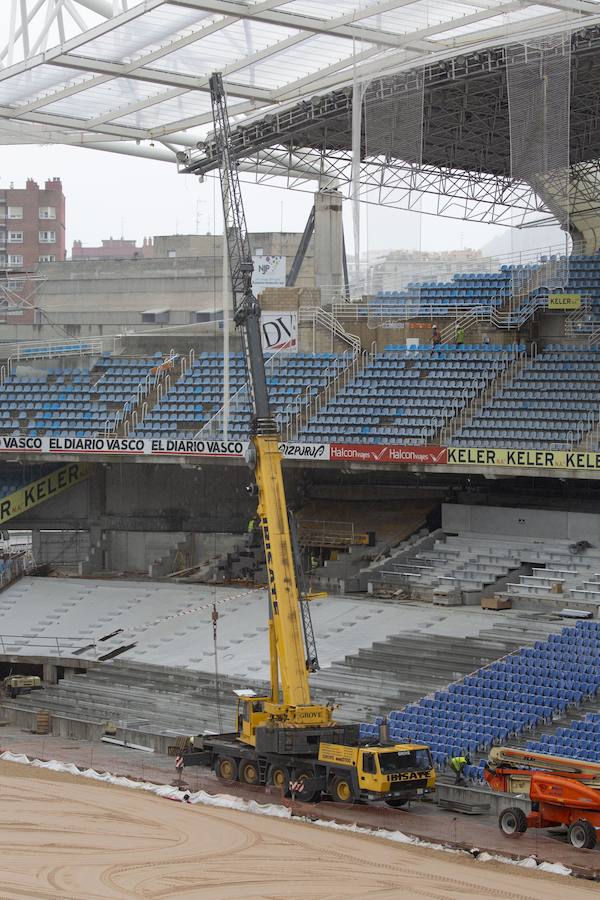 A poco menos de un mes de su reestreno, las obras del estadio de Anoeta presentan grandes avances en los últimos días. Todo estará listo para el Real Sociedad - F.C. Barcelona del próximo 15 de septiembre.