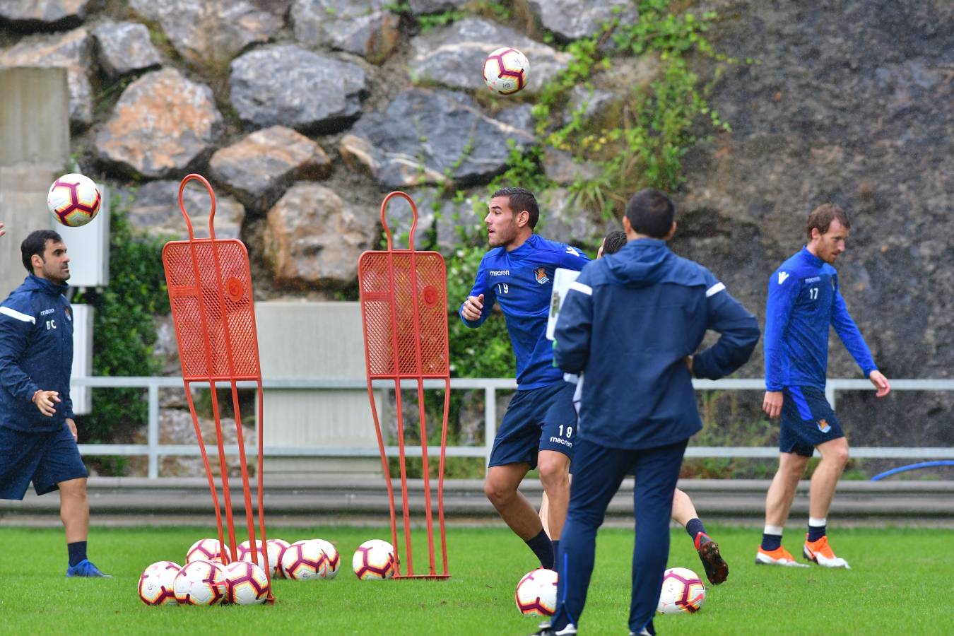 Garitano ha dirigido la última sesión de la Real Sociedad antes de visitar al Villarreal en el que será el primer partido liguero.