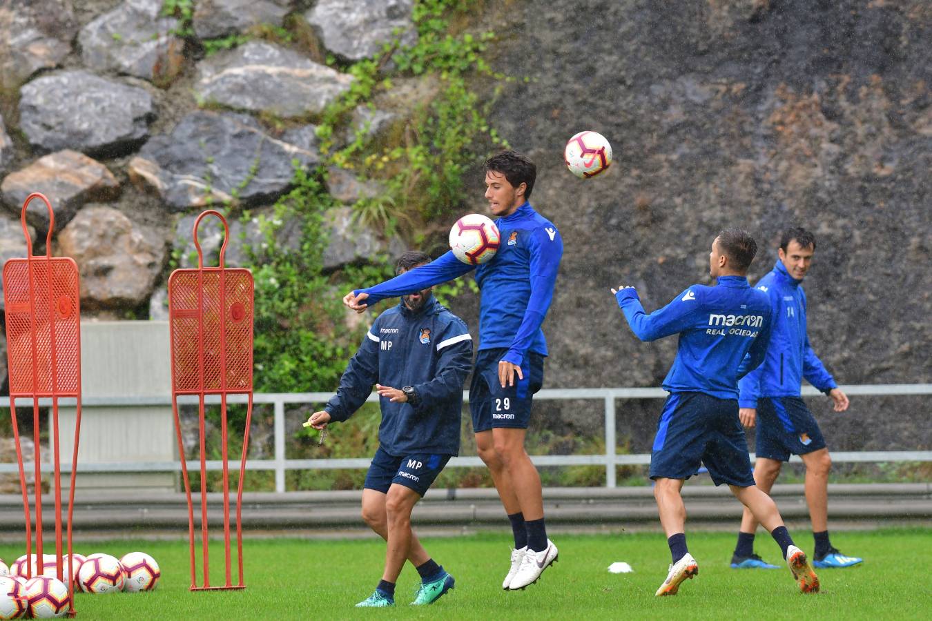 Garitano ha dirigido la última sesión de la Real Sociedad antes de visitar al Villarreal en el que será el primer partido liguero.