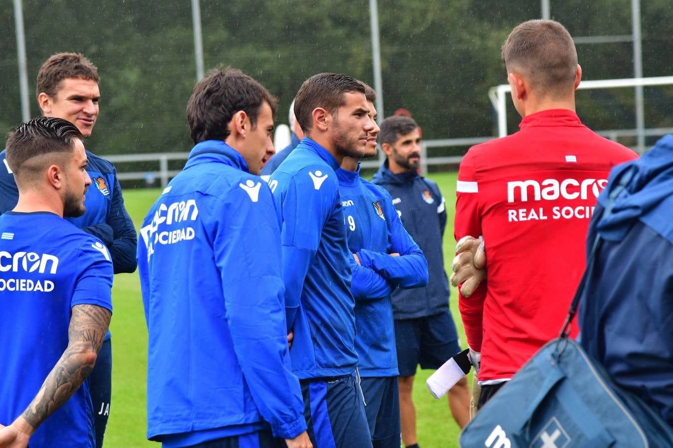 Garitano ha dirigido la última sesión de la Real Sociedad antes de visitar al Villarreal en el que será el primer partido liguero.