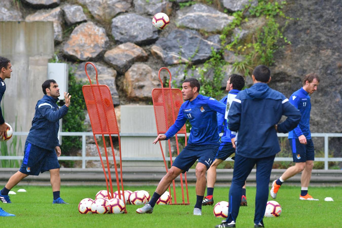 Garitano ha dirigido la última sesión de la Real Sociedad antes de visitar al Villarreal en el que será el primer partido liguero.