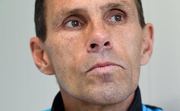 El técnico uruguayo Gustavo Poyet