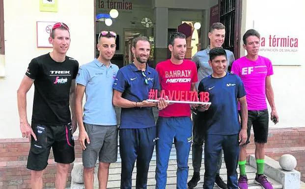 Bauke Mollema, Fabio Aru, Alejandro Valverde, Vincenzo Nibali, Nairo Quintana, David de la Cruz y Rigo Urán, ayer en Málaga.
