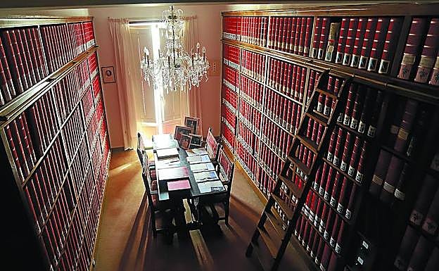 Imagen principal - Zavala, el amigo de los historiadores