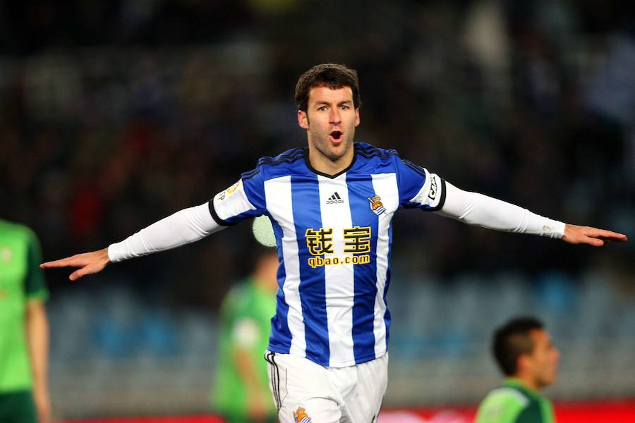 Agirretxe festeja su gol en el partido contra el Celta de Vigo. 