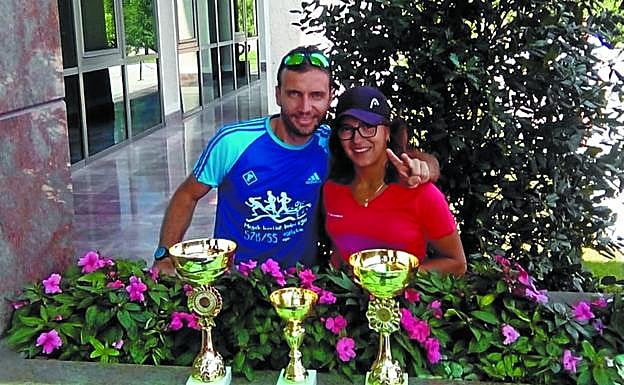 Anne Mintegi Aitzol Garmendia bere entrenatzailearekin. 